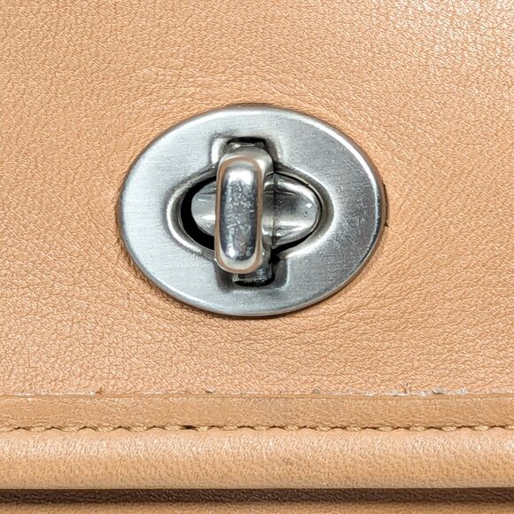 COACH Made in USA Legacy City Glove-tanned  Leather Bag - Picture 13 of 15